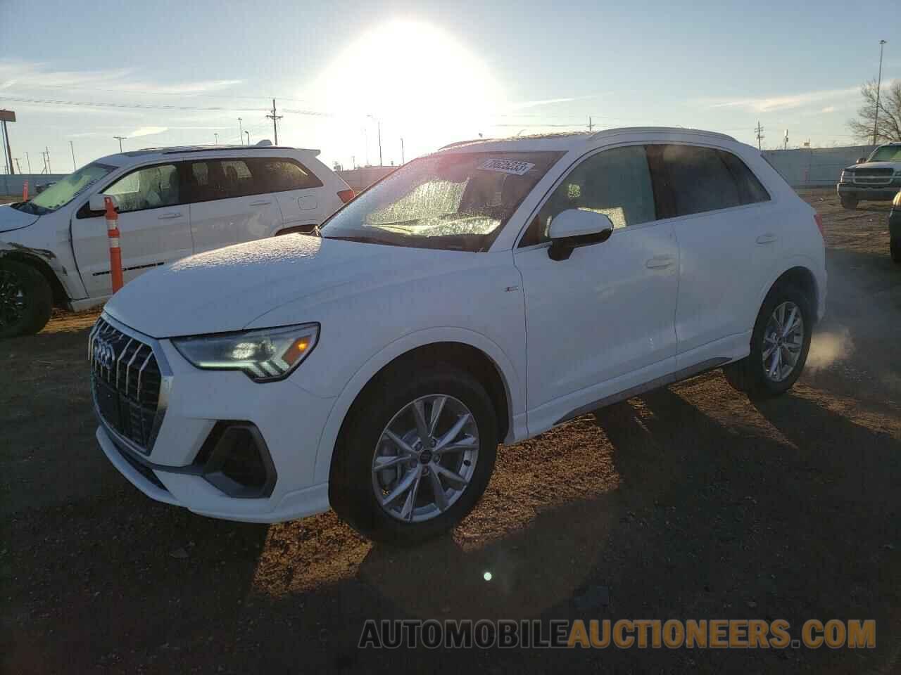 WA1EECF3XP1060229 AUDI Q3 2023