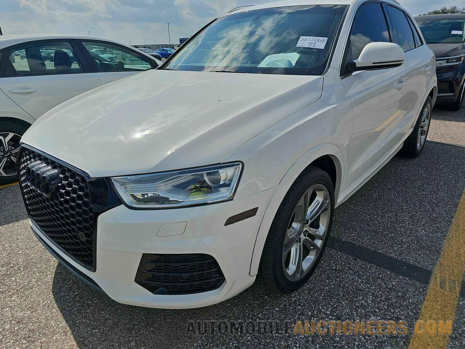 WA1HCCFS0HR010453 Audi Q3 2017