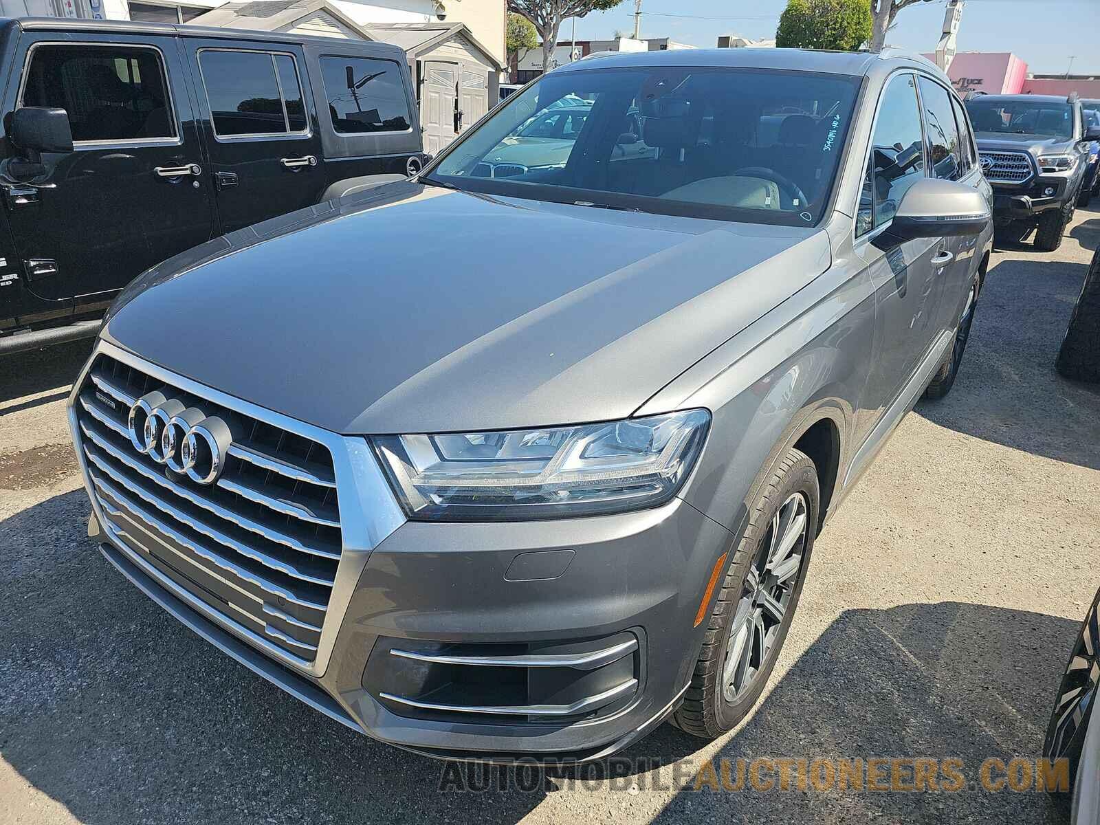 WA1LAAF70HD020963 Audi Q7 2017