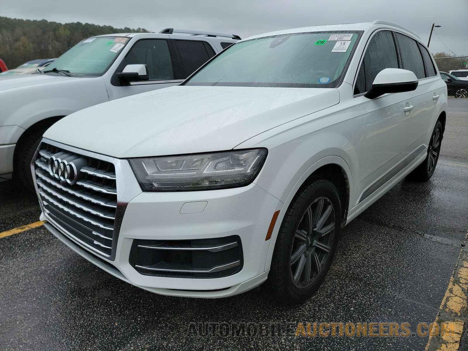 WA1LAAF71HD013696 Audi Q7 2017