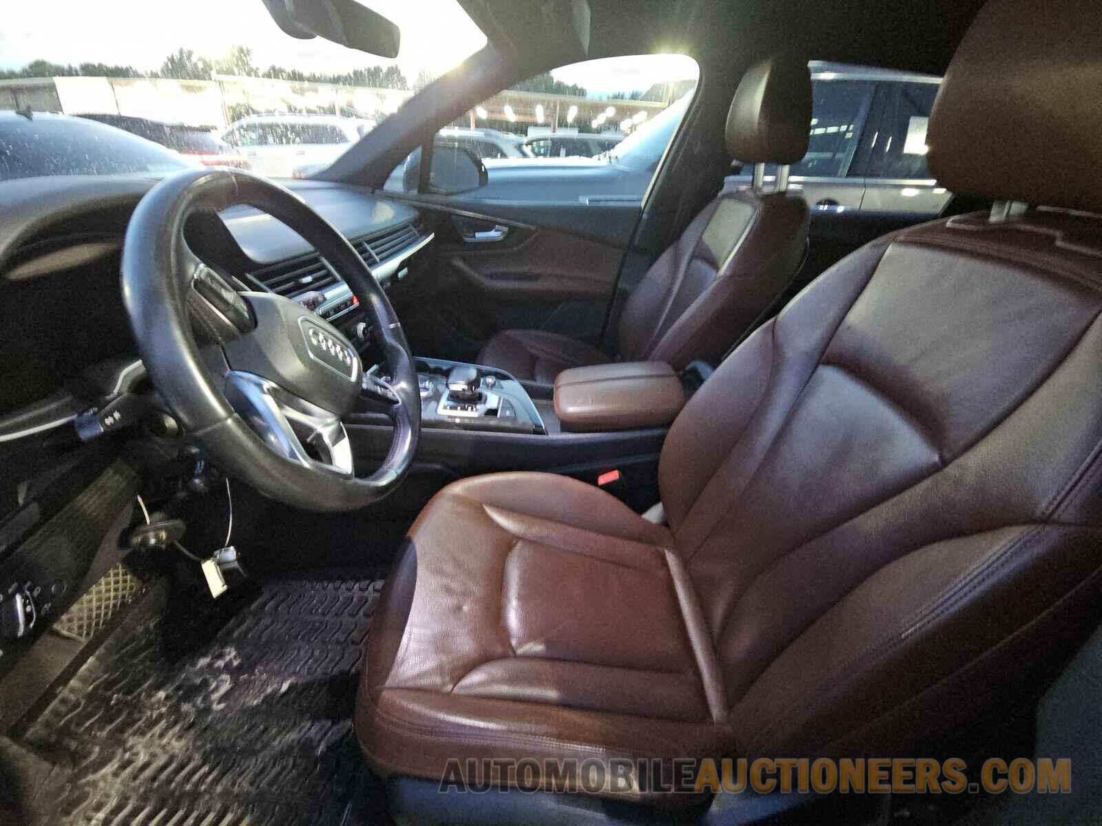 WA1LAAF75HD021154 Audi Q7 2017