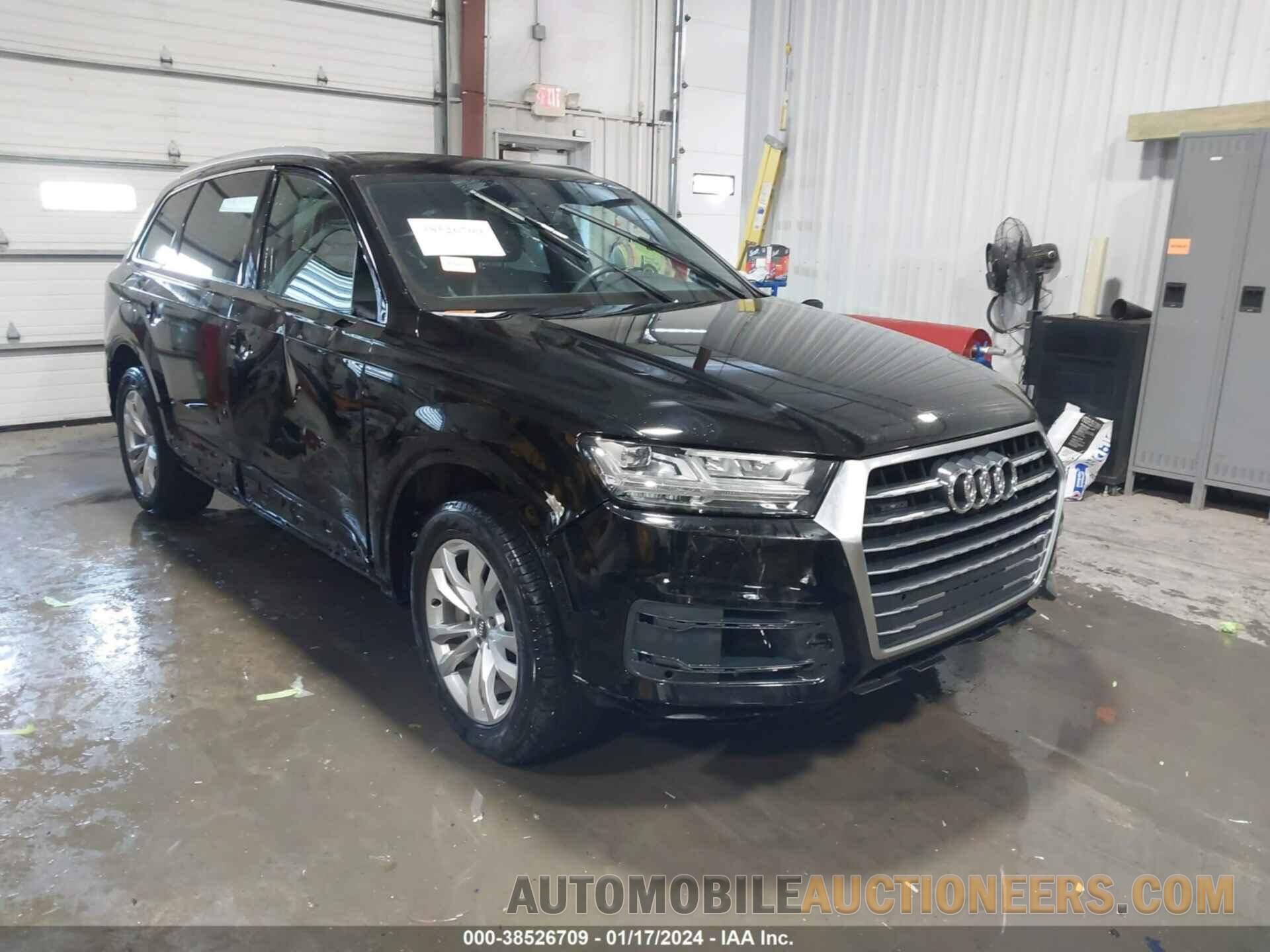 WA1LAAF75KD013840 AUDI Q7 2019