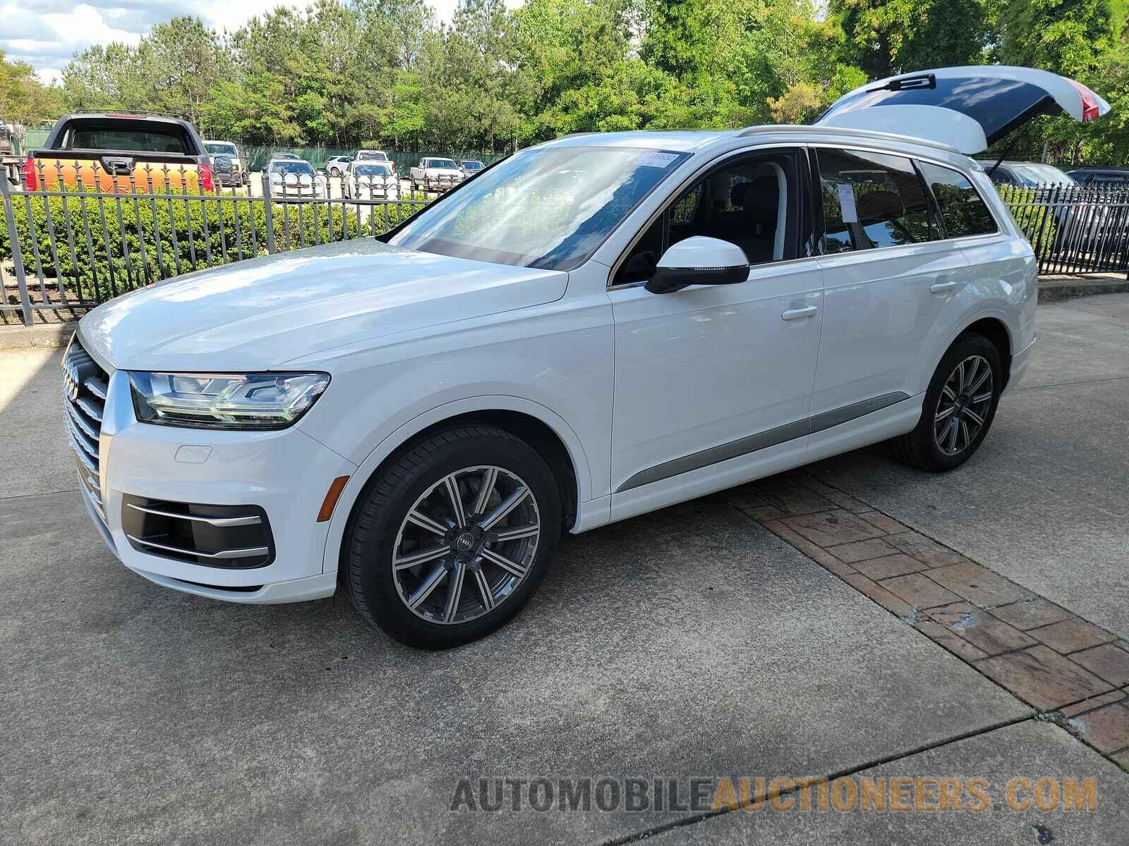 WA1LAAF76HD002869 Audi Q7 2017