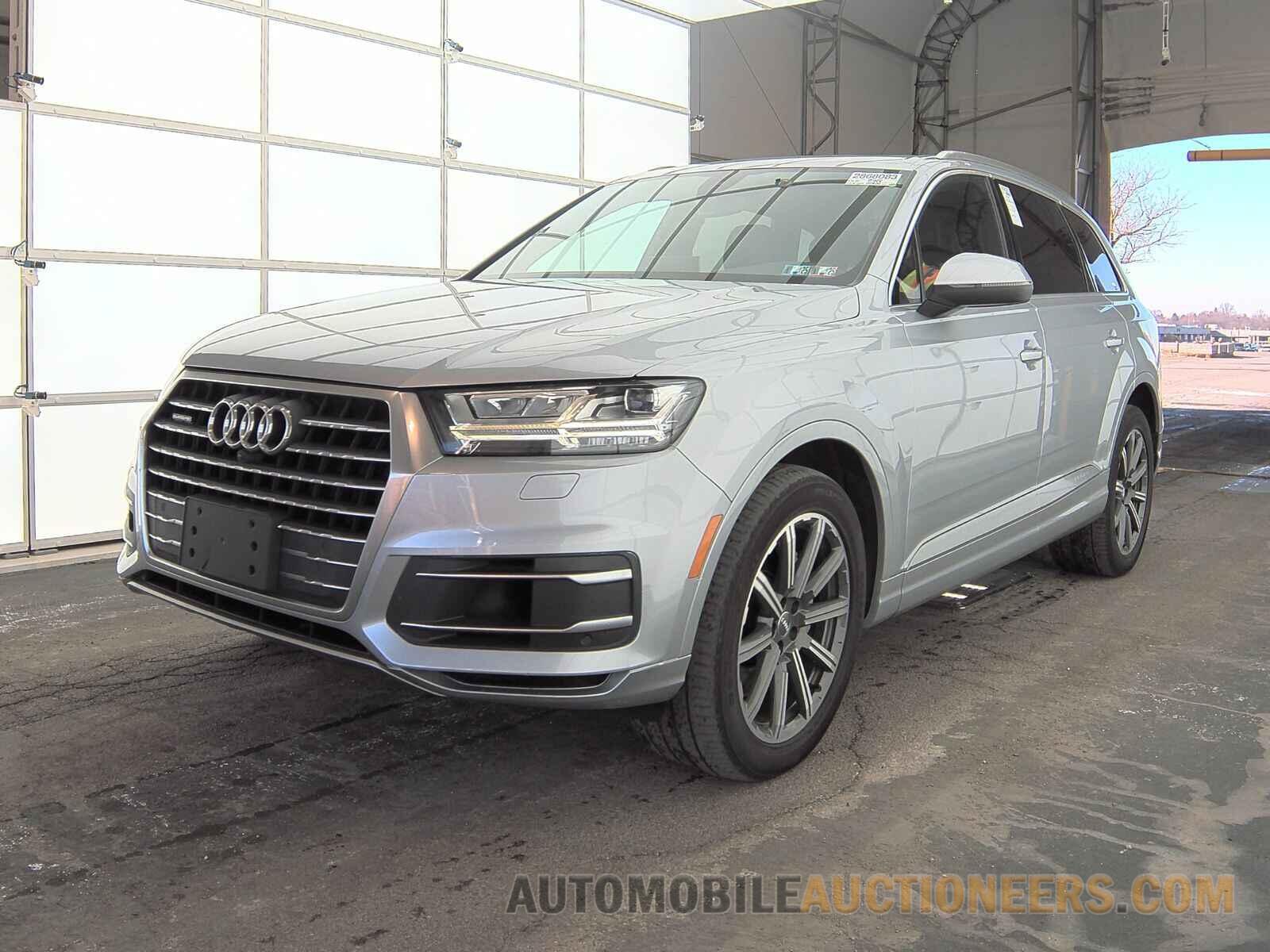 WA1LAAF76HD019638 Audi Q7 2017