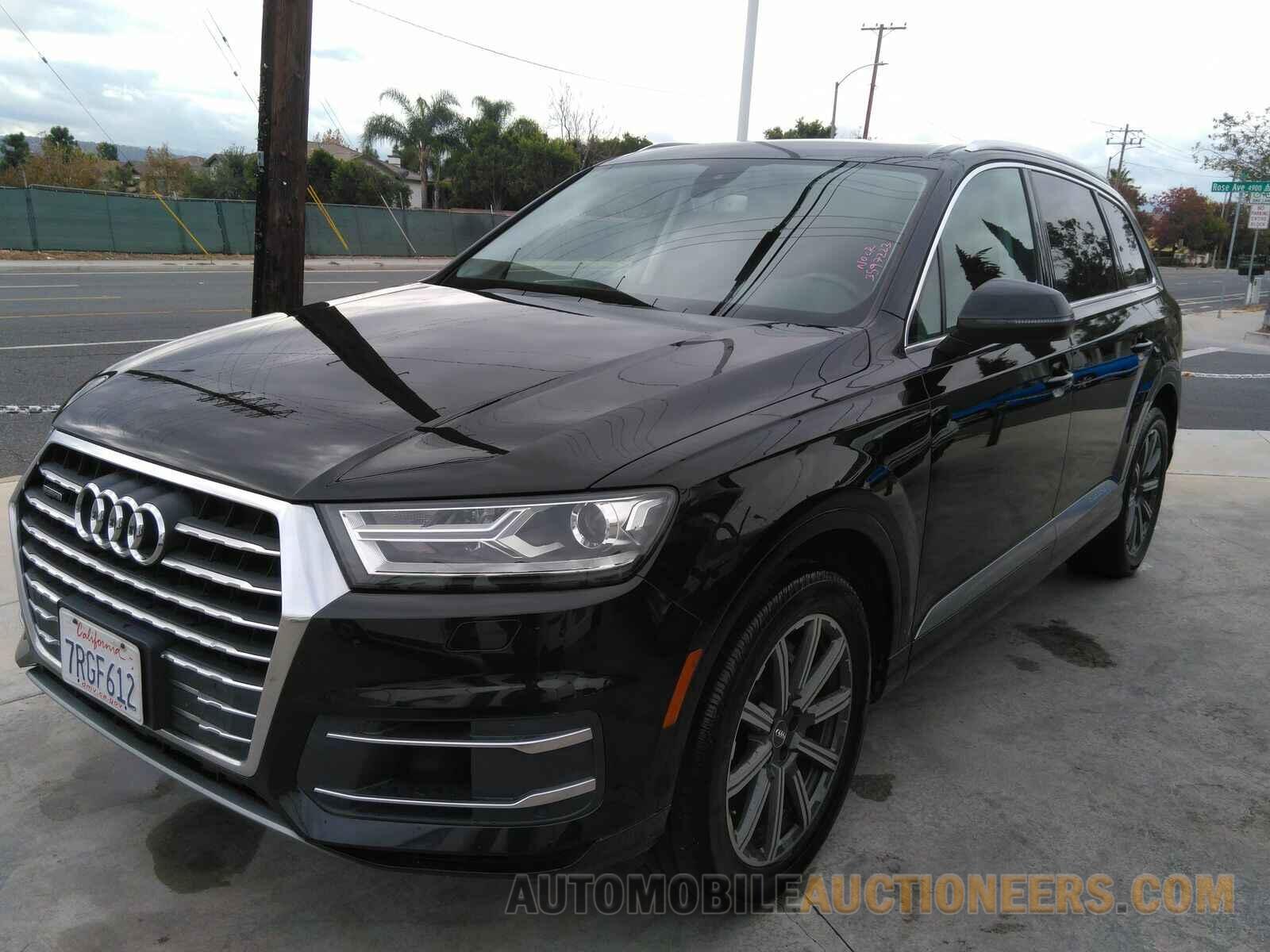 WA1LAAF78HD001075 Audi Q7 2017