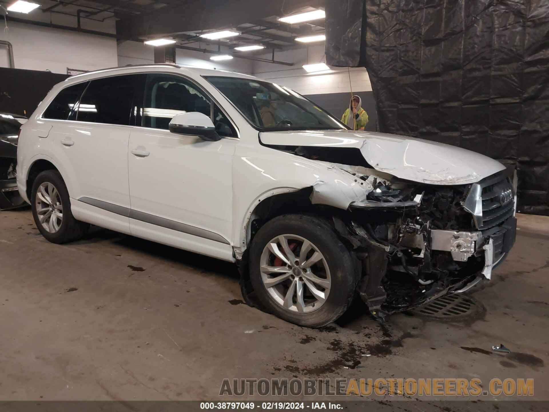 WA1LAAF78HD011556 AUDI Q7 2017