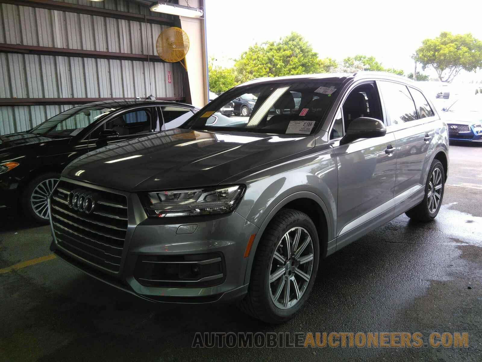 WA1LAAF78HD041818 Audi Q7 2017