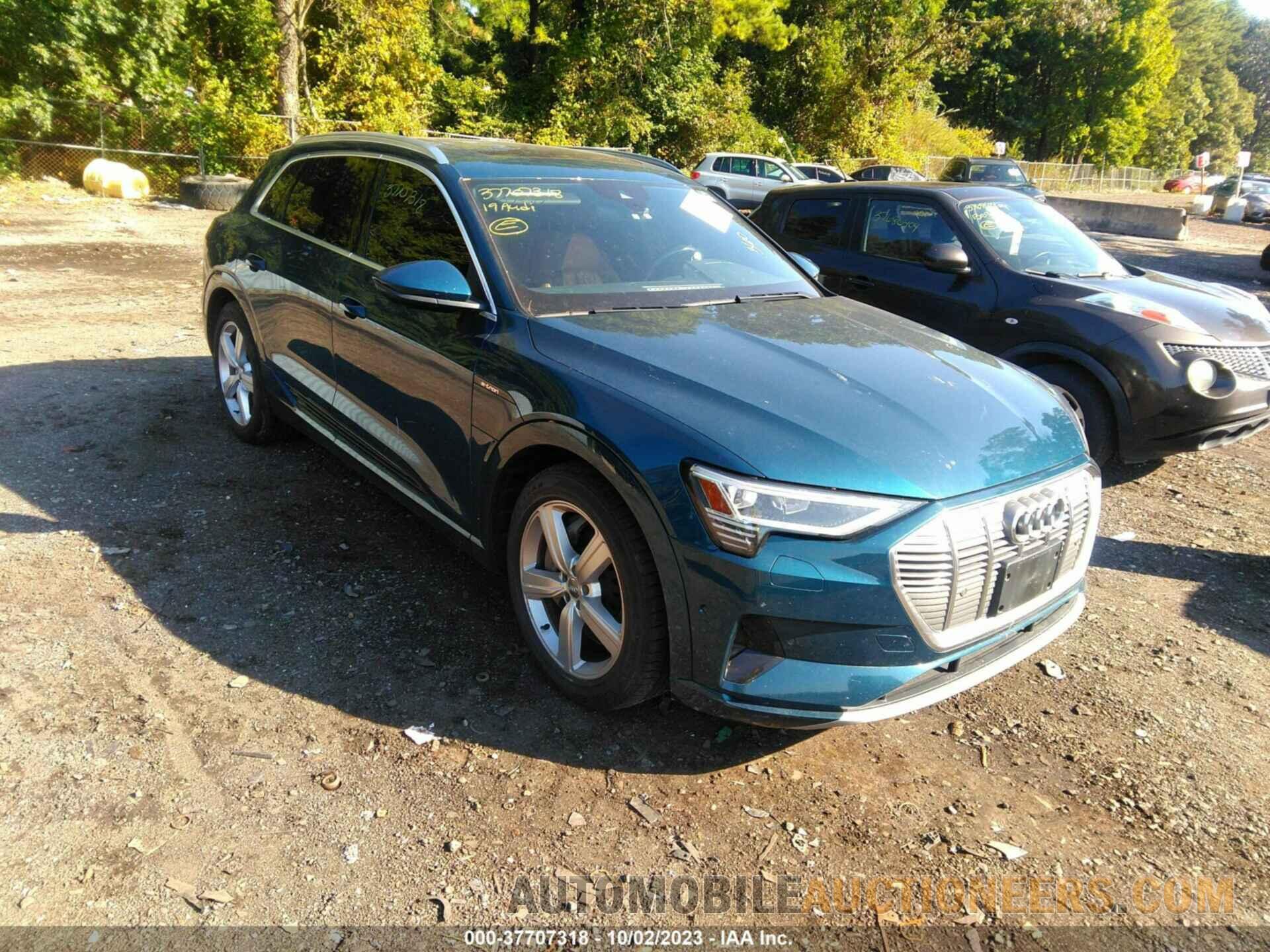 WA1LAAGE8KB020550 AUDI E-TRON 2019