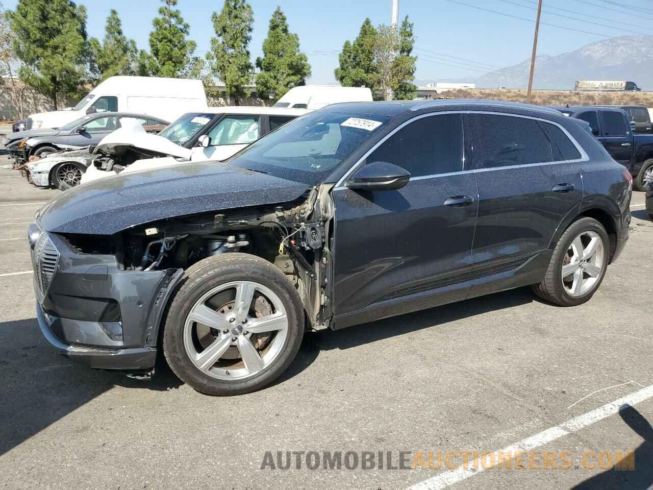 WA1LAAGE9KB021464 AUDI E-TRON 2019