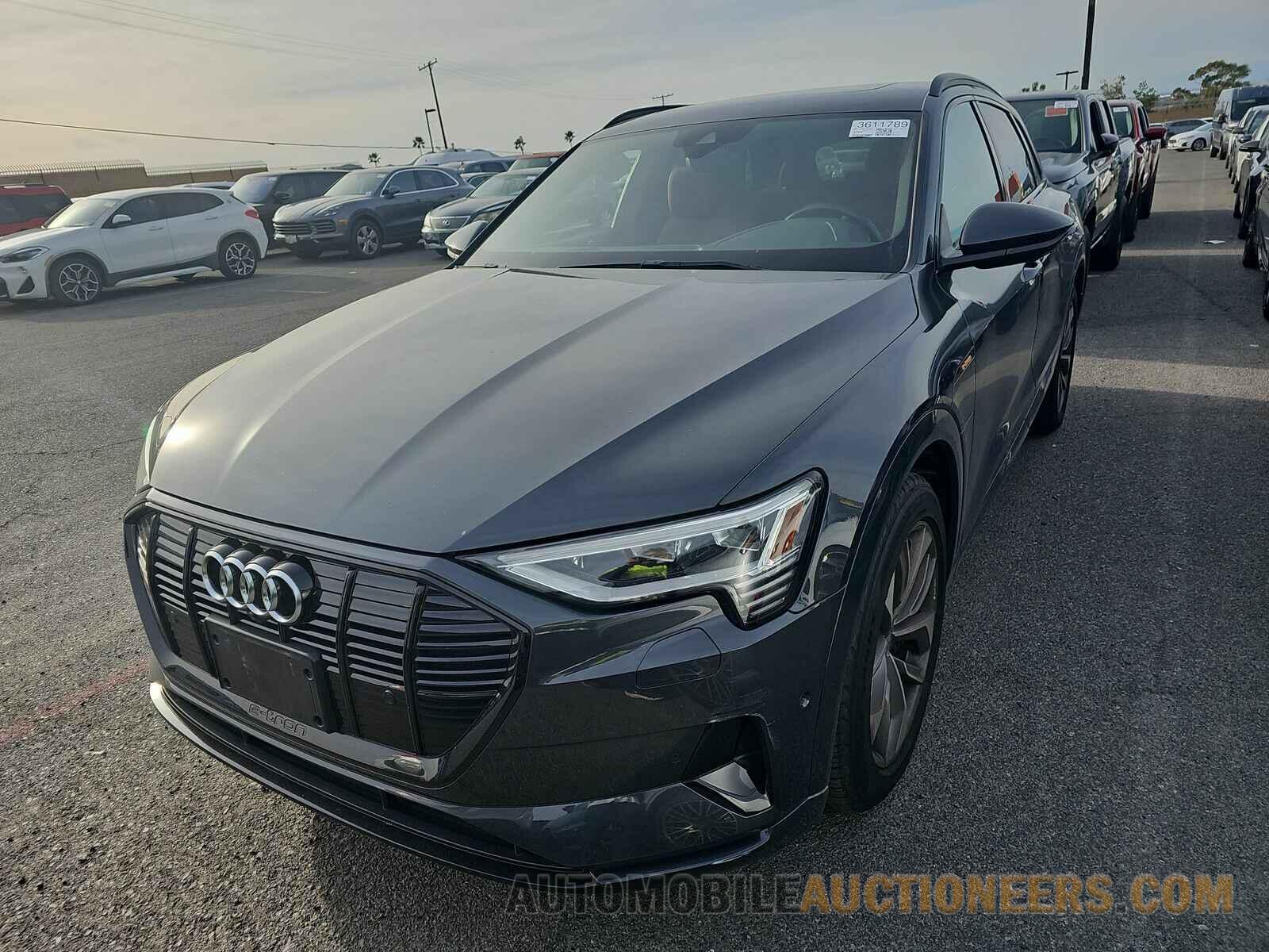 WA1LAAGEXMB018737 Audi e-tron 2021