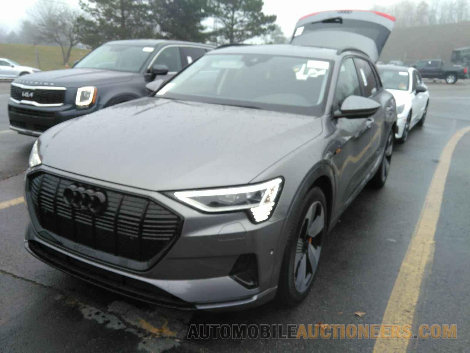 WA1LAAGEXNB005469 Audi e-tron 2022