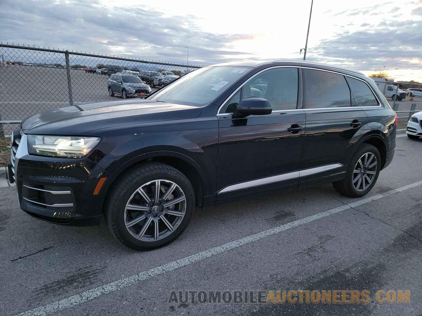 WA1LABF70HD018636 Audi Q7 2017