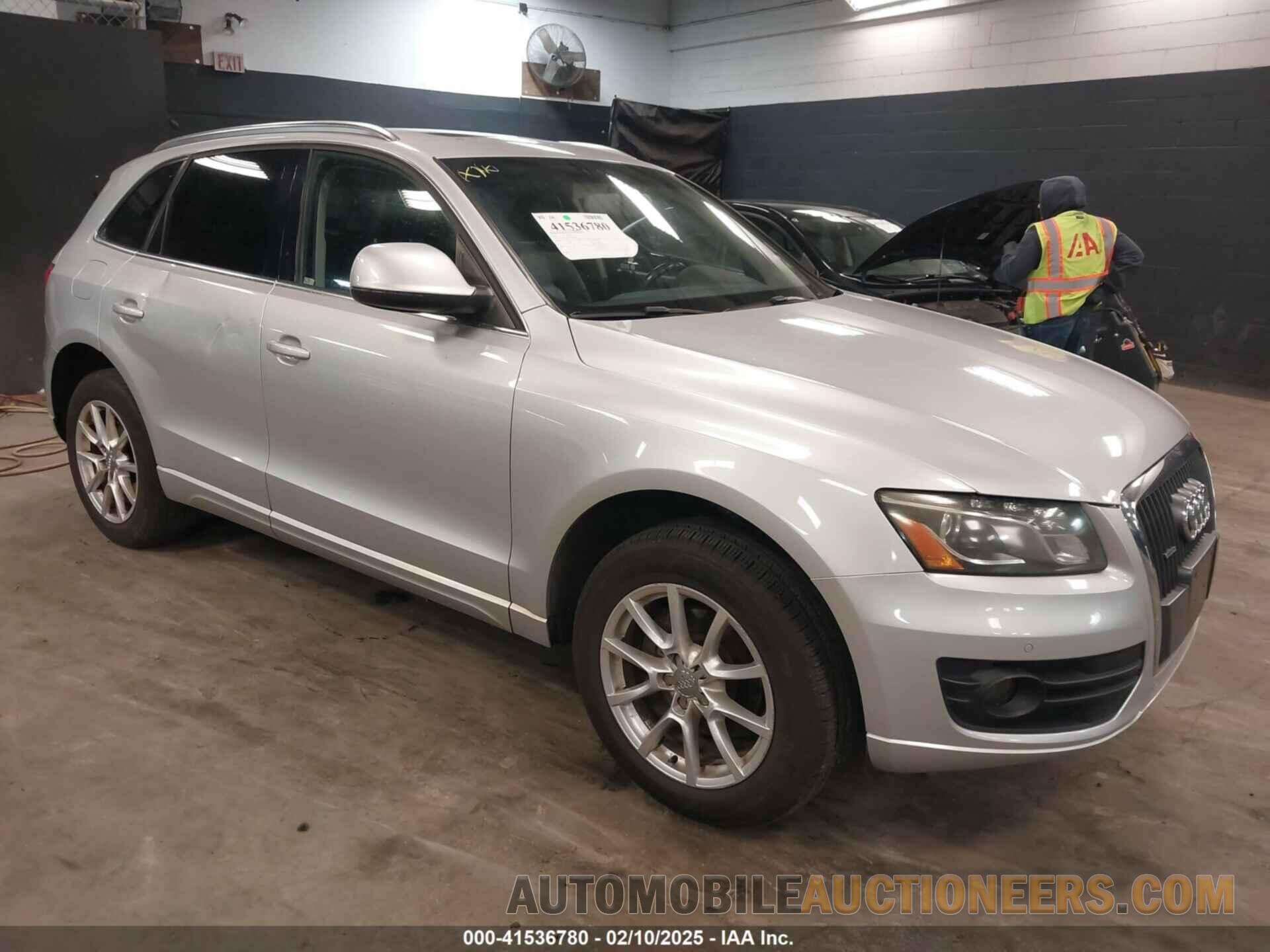 WA1LFBFP0BA027380 AUDI Q5 2011