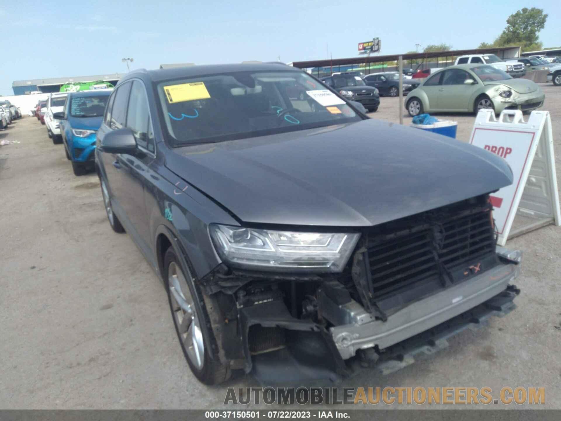 WA1VAAF70HD003881 AUDI Q7 2017