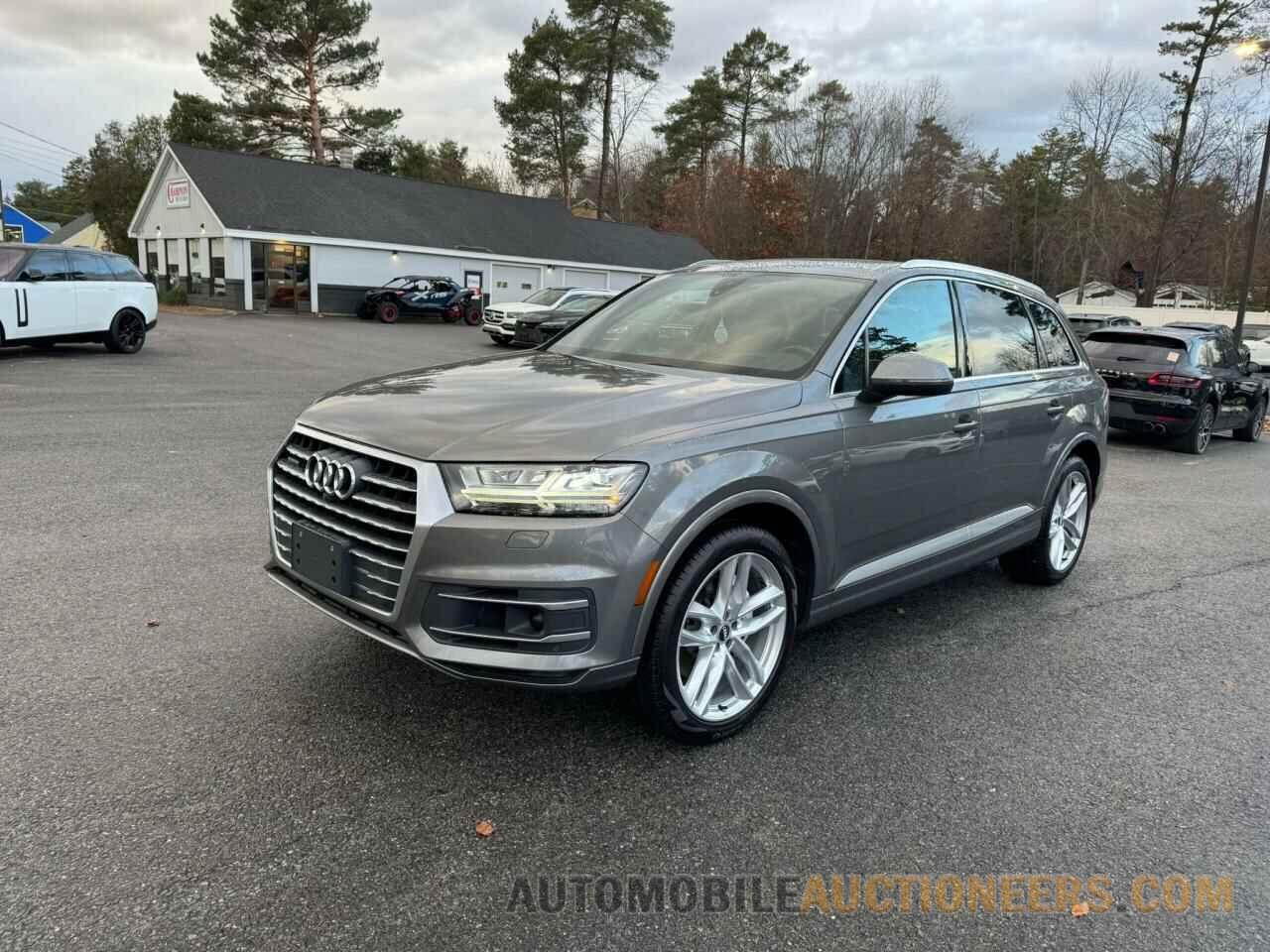 WA1VAAF70HD004965 AUDI Q7 2017