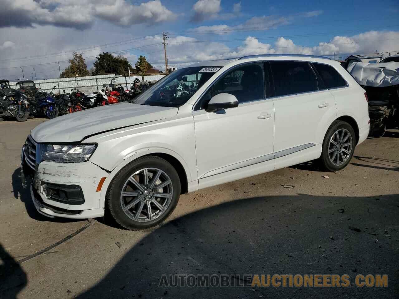 WA1VAAF70HD042390 AUDI Q7 2017