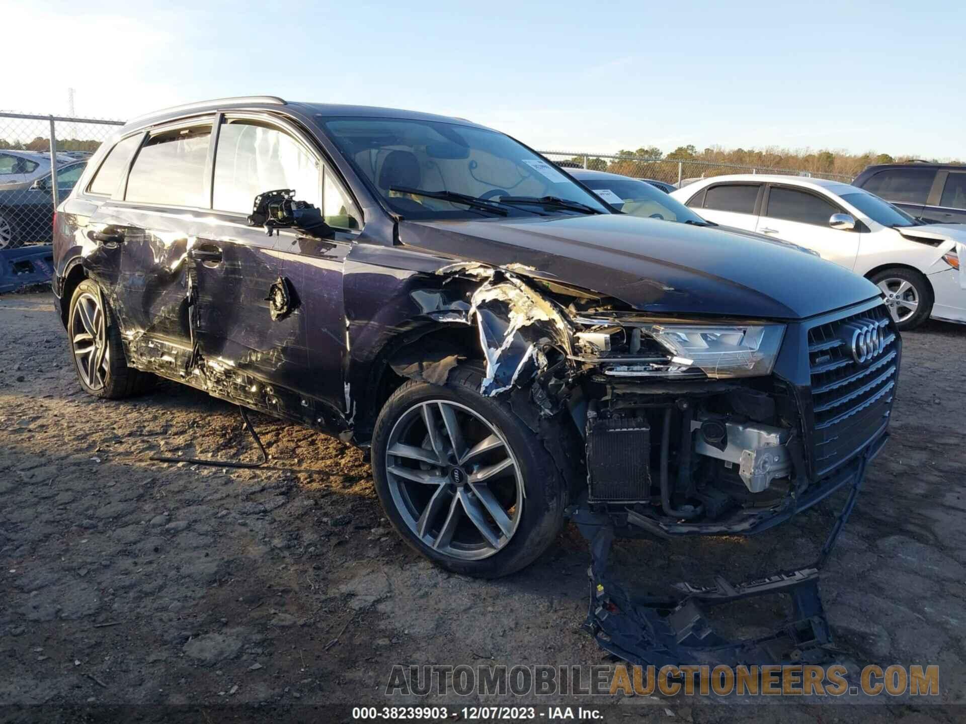 WA1VAAF71HD045718 AUDI Q7 2017