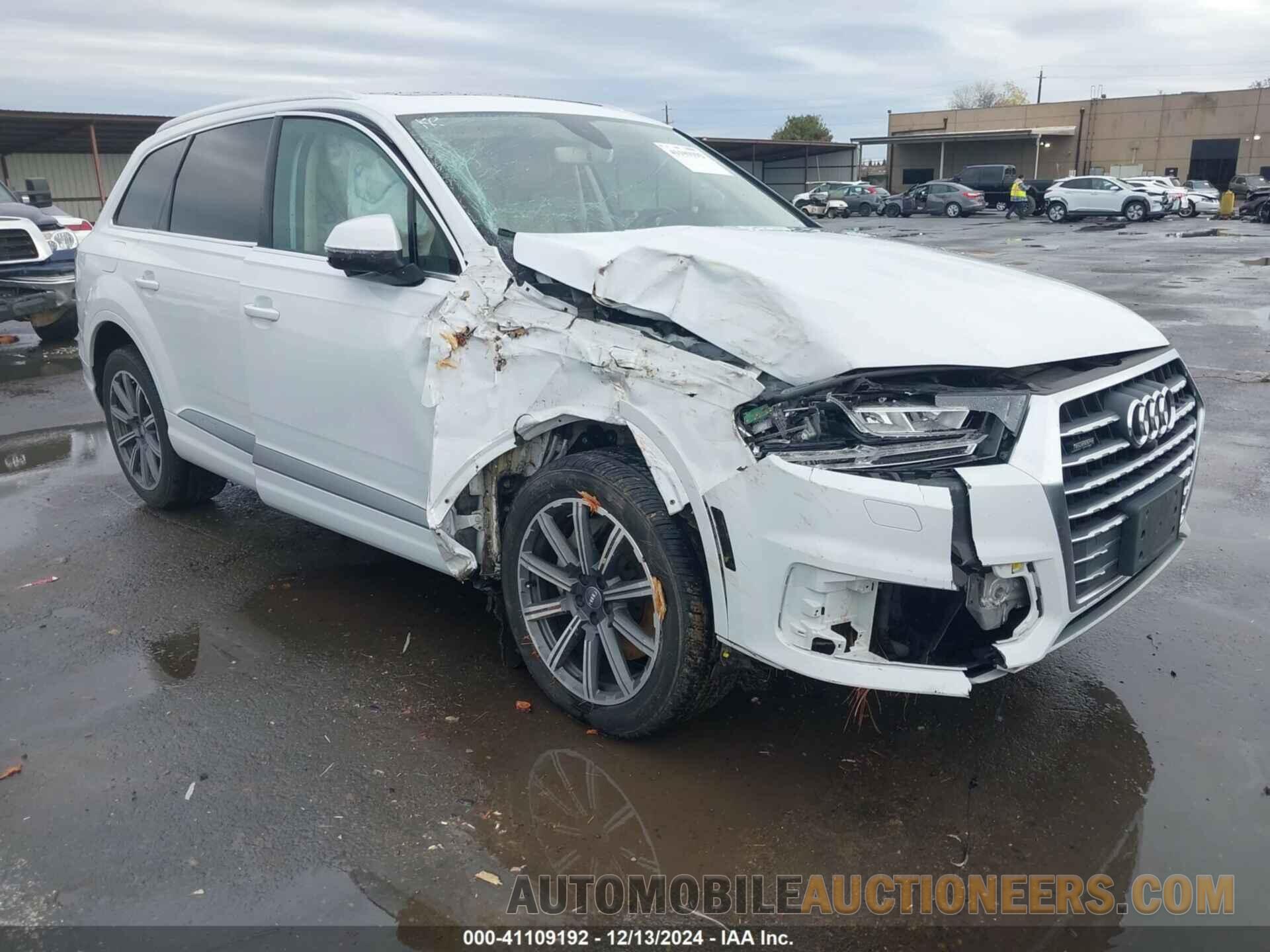 WA1VAAF72HD019600 AUDI Q7 2017