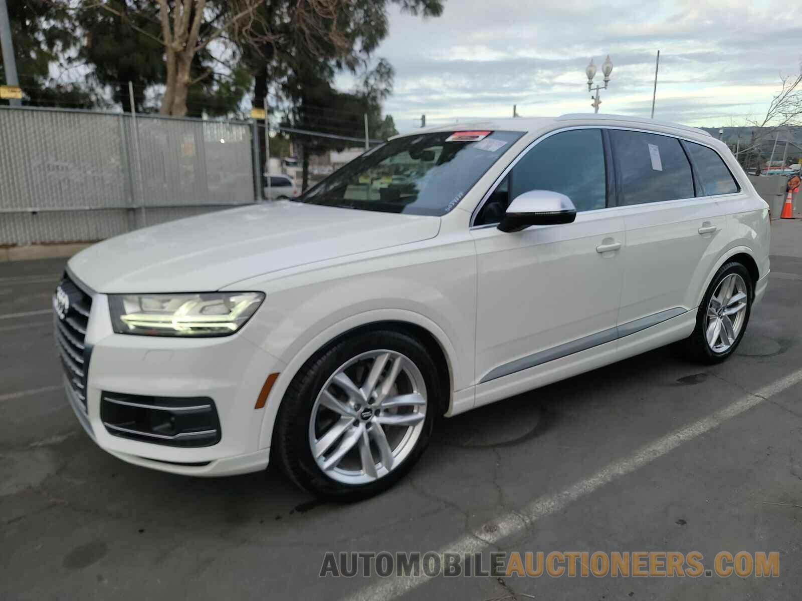 WA1VAAF72HD036414 Audi Q7 2017