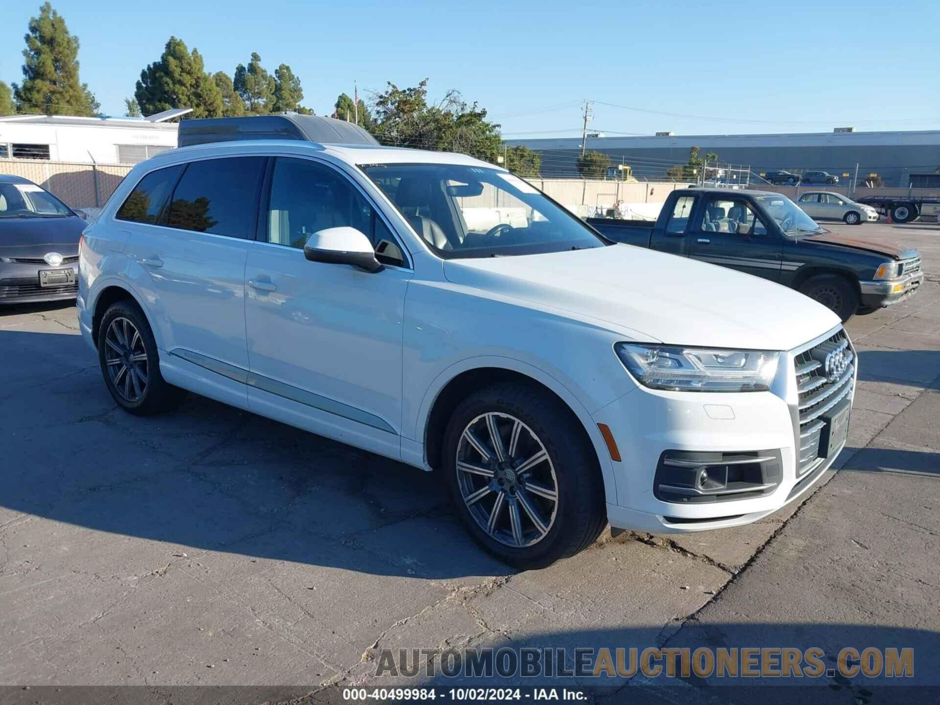 WA1VAAF75HD009336 AUDI Q7 2017