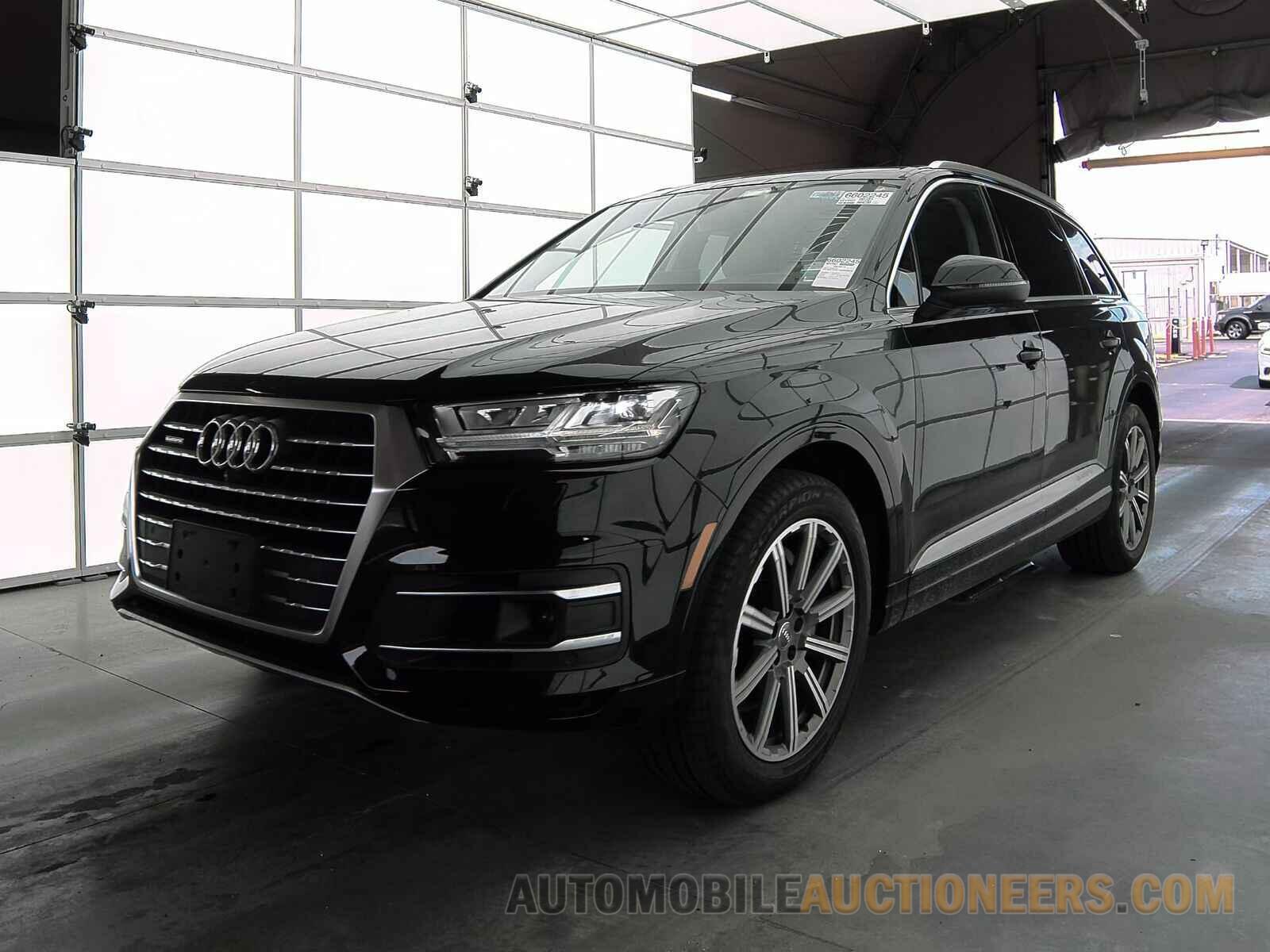 WA1VAAF75HD055510 Audi Q7 2017