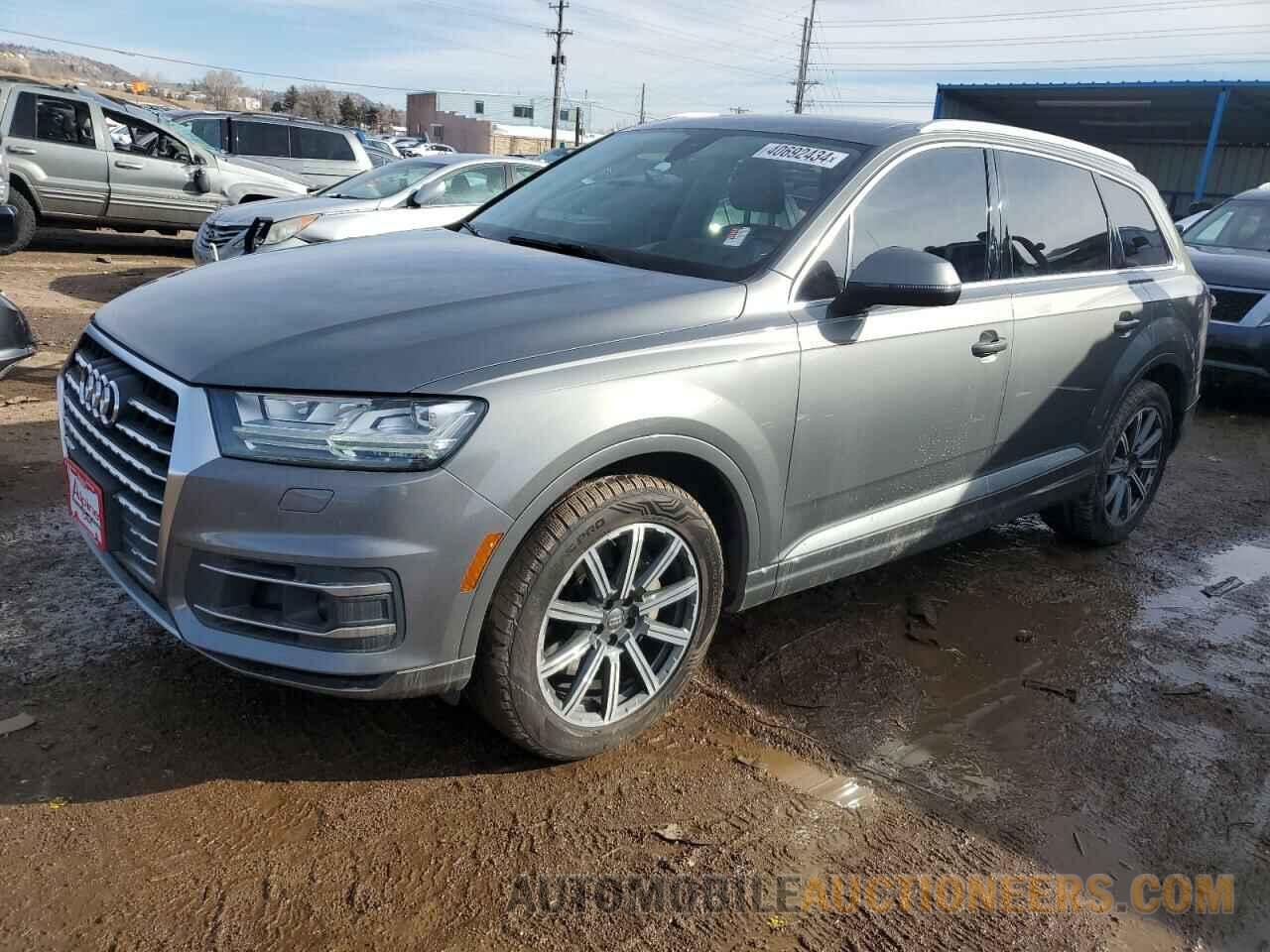 WA1VAAF77HD030687 AUDI Q7 2017