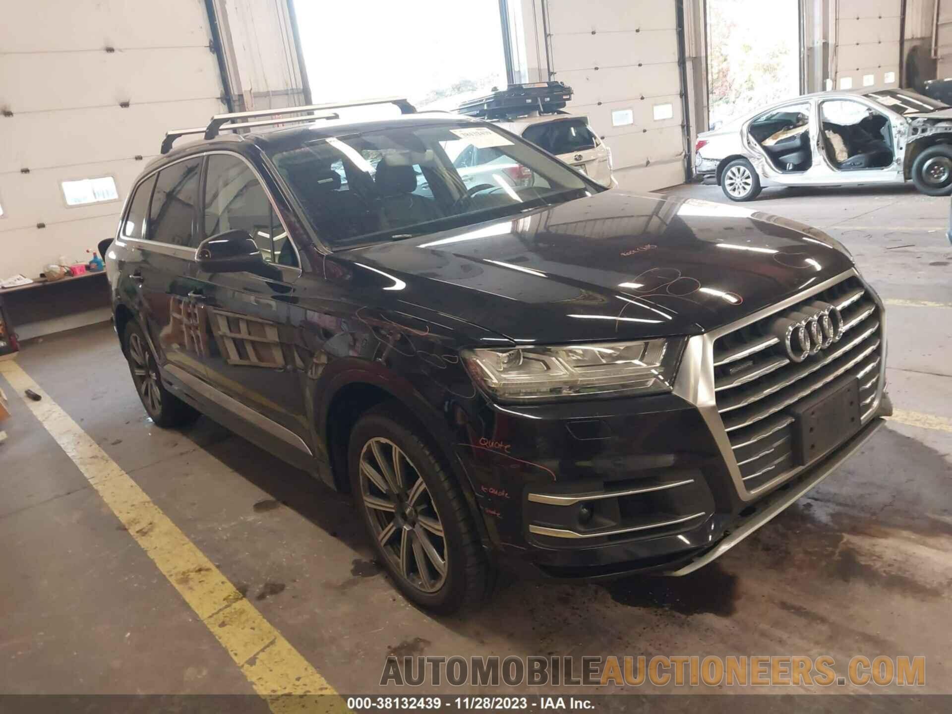 WA1VAAF78HD015891 AUDI Q7 2017