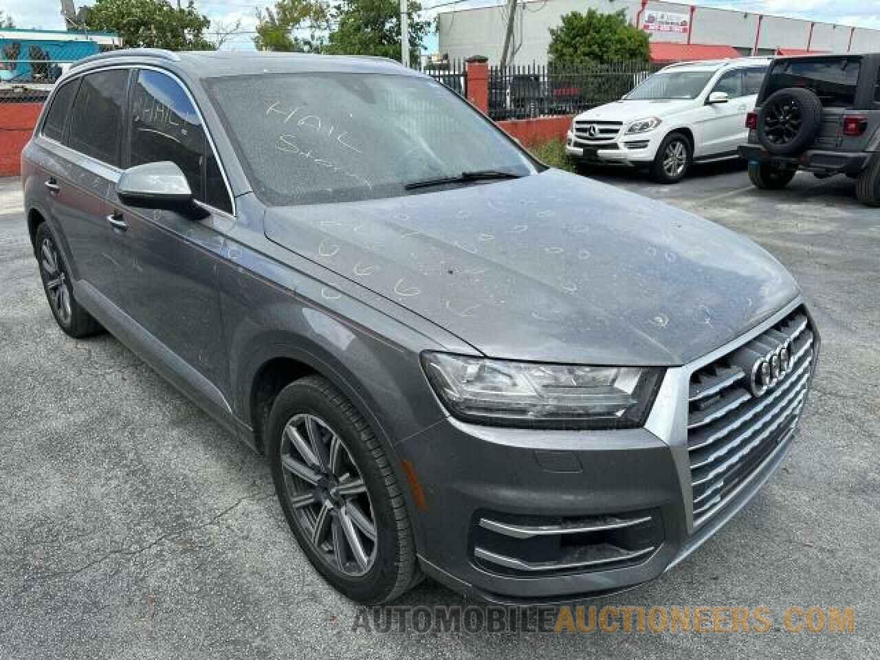 WA1VABF7XHD033704 AUDI Q7 2017