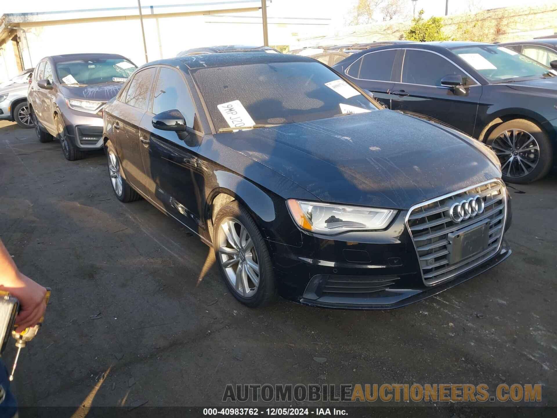 WAUAJGFF4F1076083 AUDI A3 2015