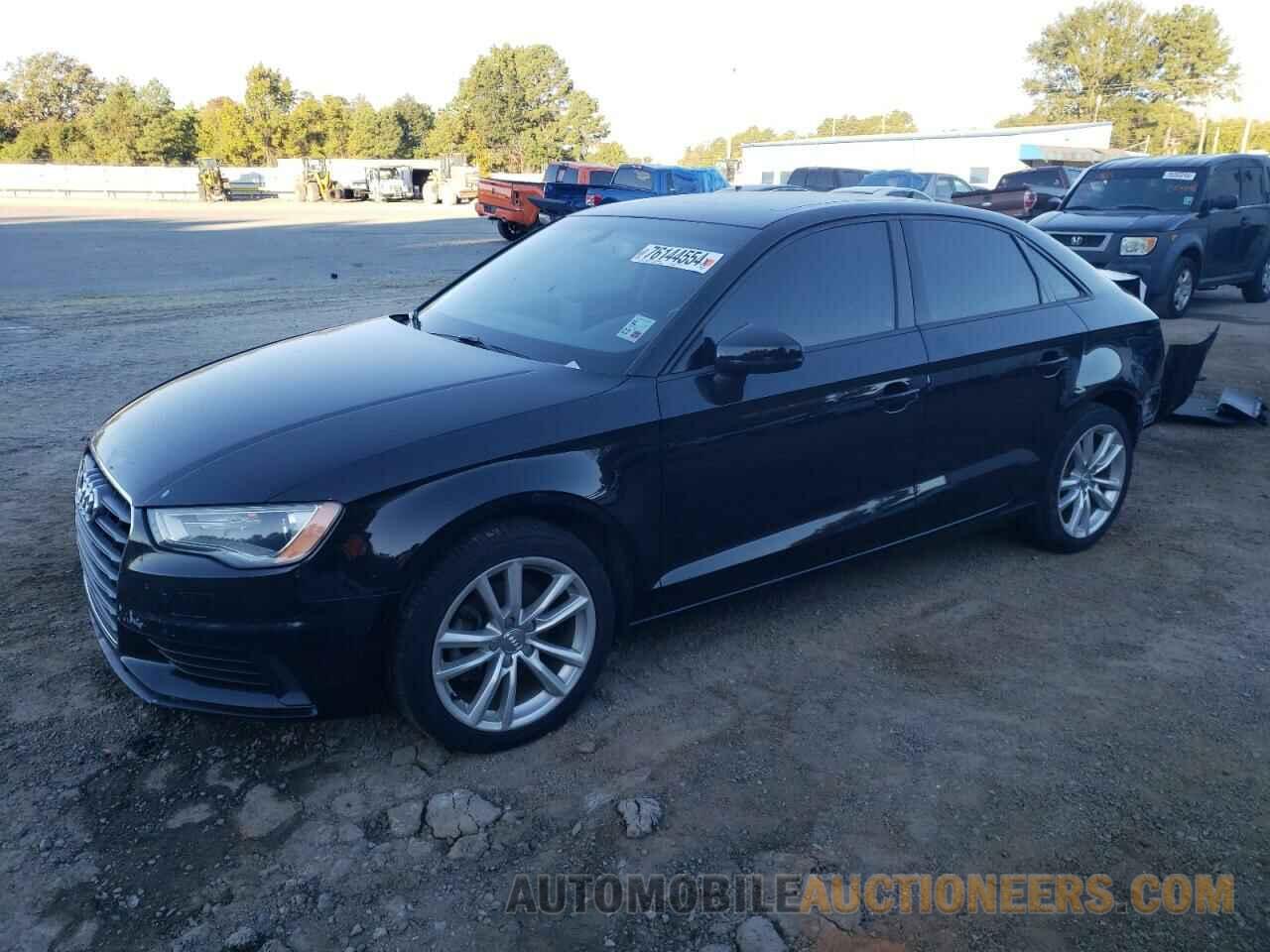 WAUAJGFF7F1086025 AUDI A3 2015