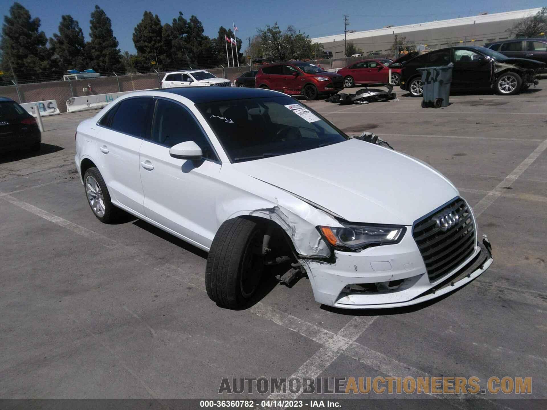 WAUAJGFFXF1033187 AUDI A3 2015