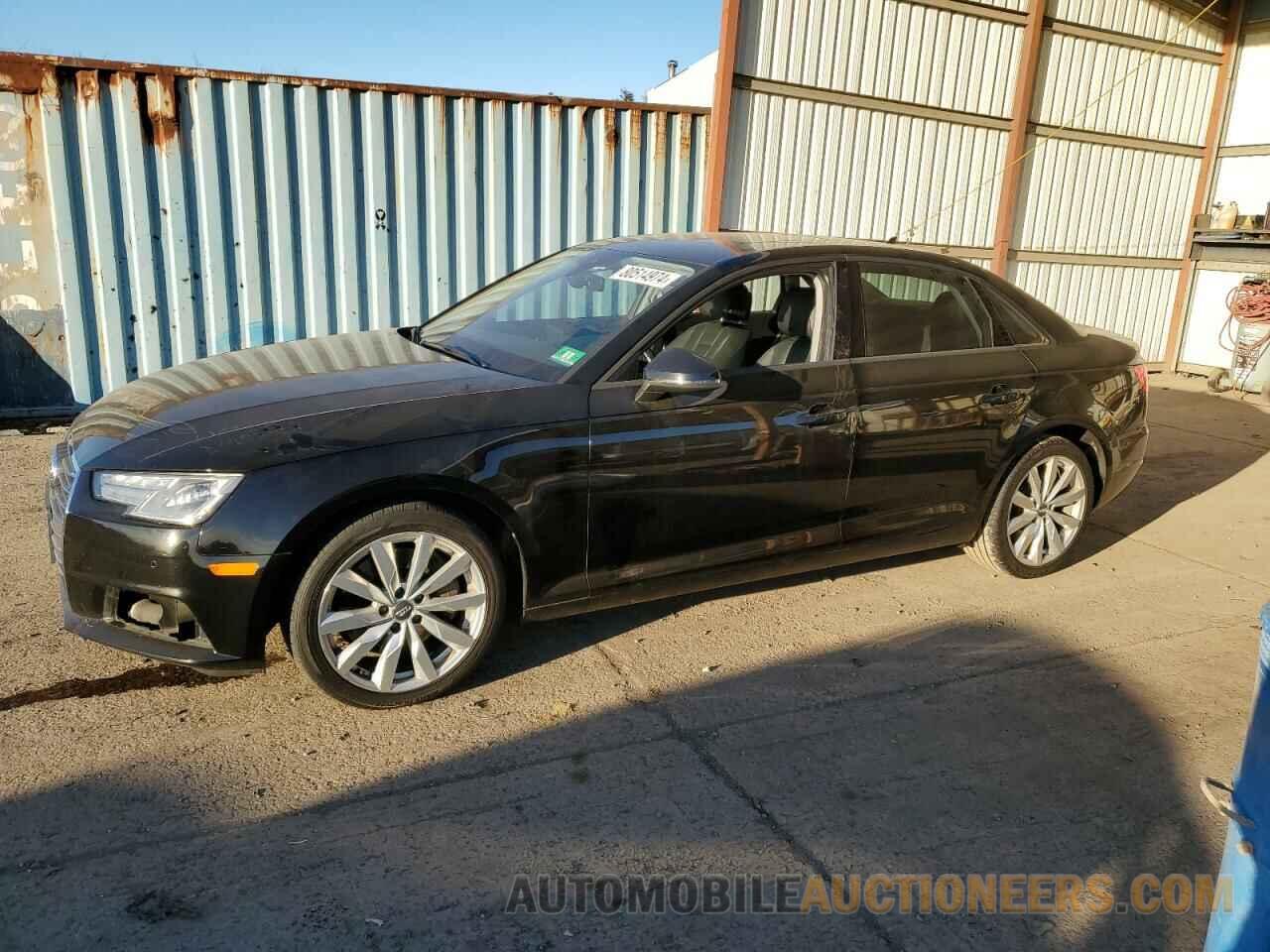 WAUANAF48HN001334 AUDI A4 2017