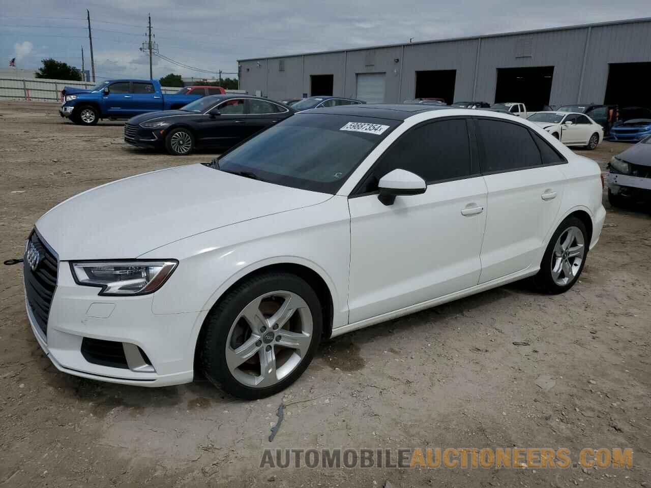 WAUAUGFF0J1079109 AUDI A3 2018