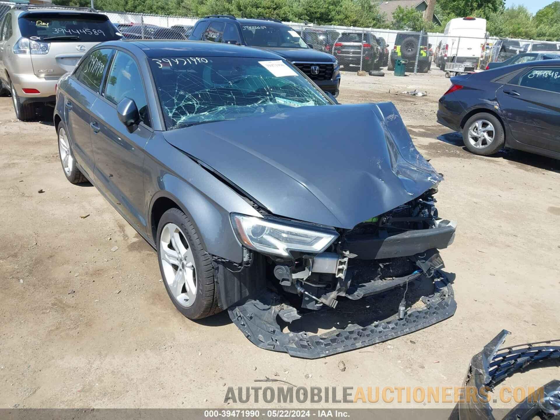 WAUAUGFF1H1027076 AUDI A3 2017