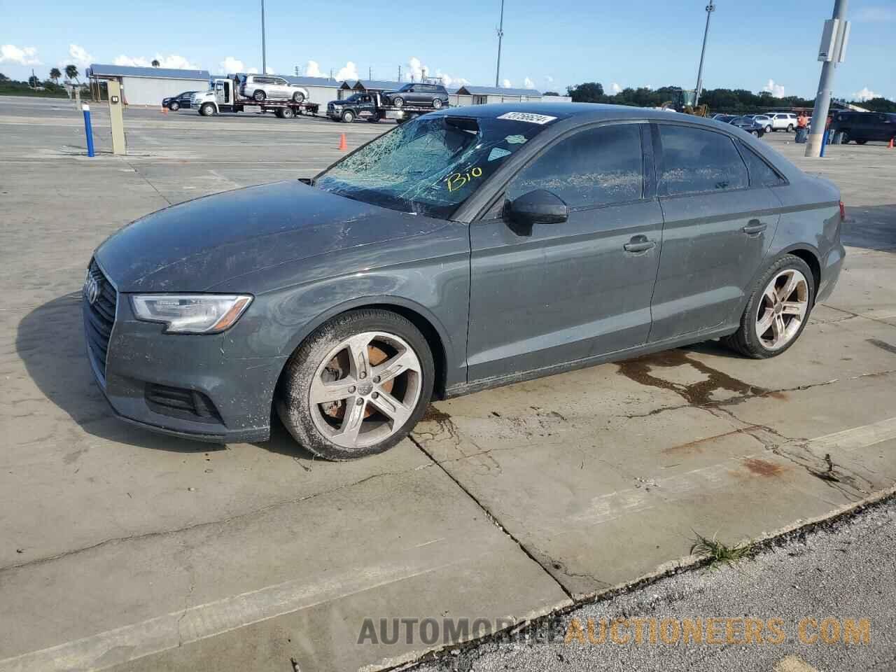 WAUAUGFF1H1041009 AUDI A3 2017