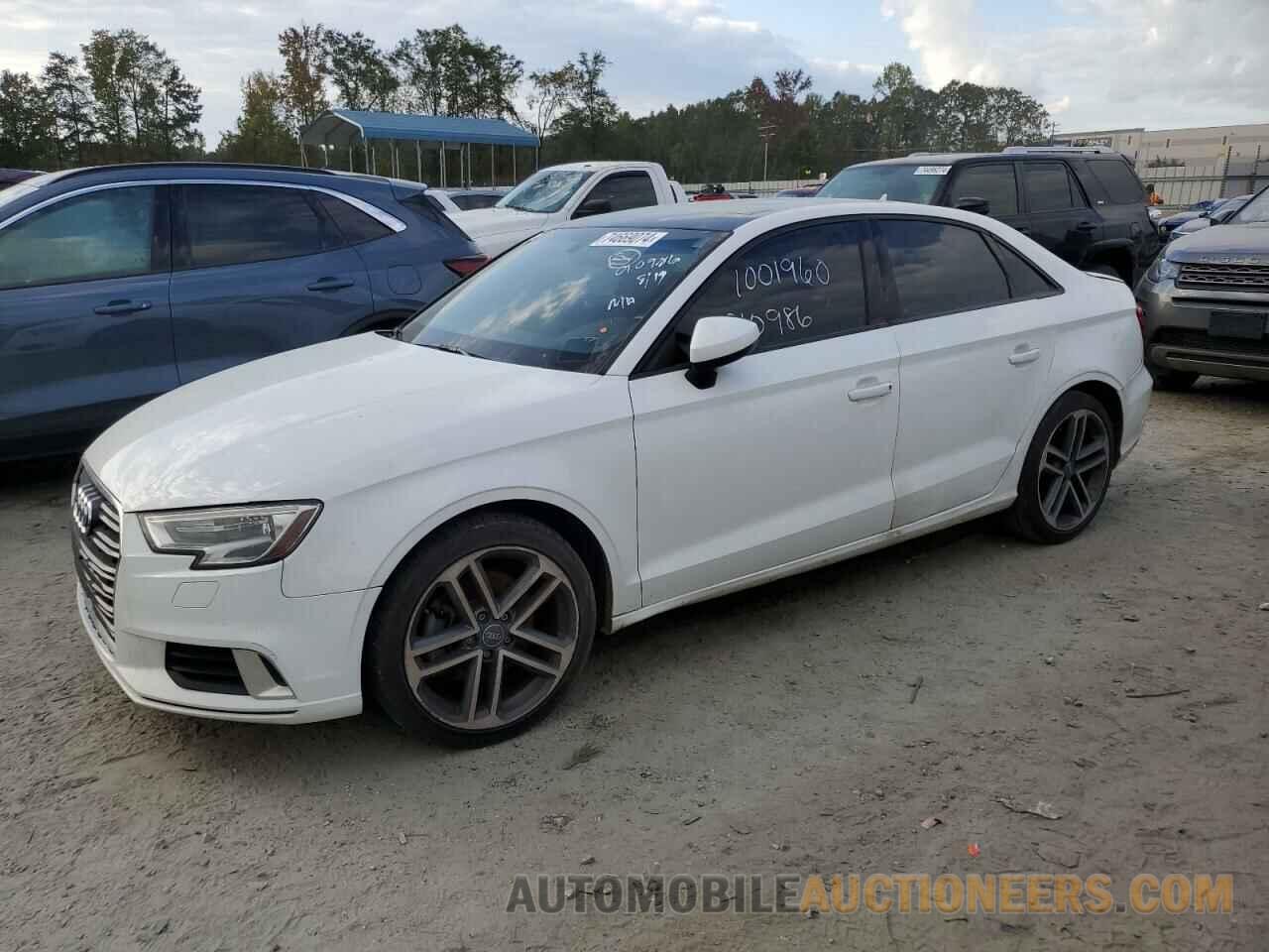 WAUAUGFF2J1010986 AUDI A3 2018