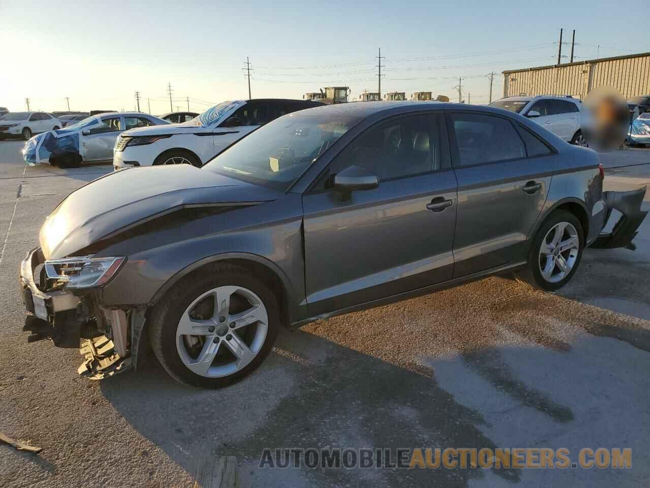 WAUAUGFF2J1034611 AUDI A3 2018