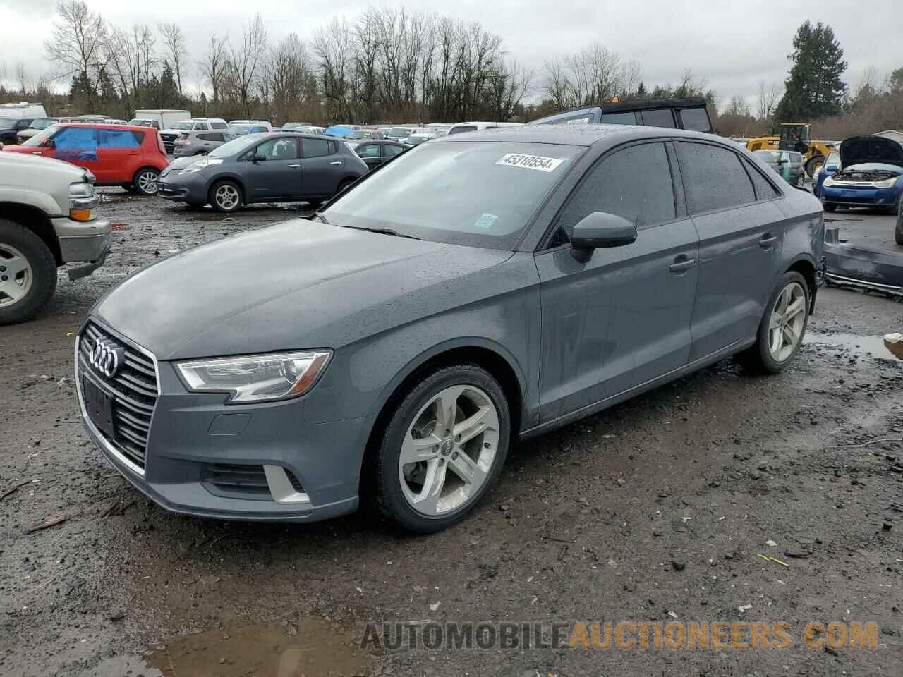 WAUAUGFF2J1040733 AUDI A3 2018