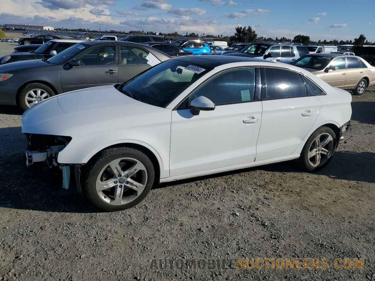 WAUAUGFF2J1045432 AUDI A3 2018