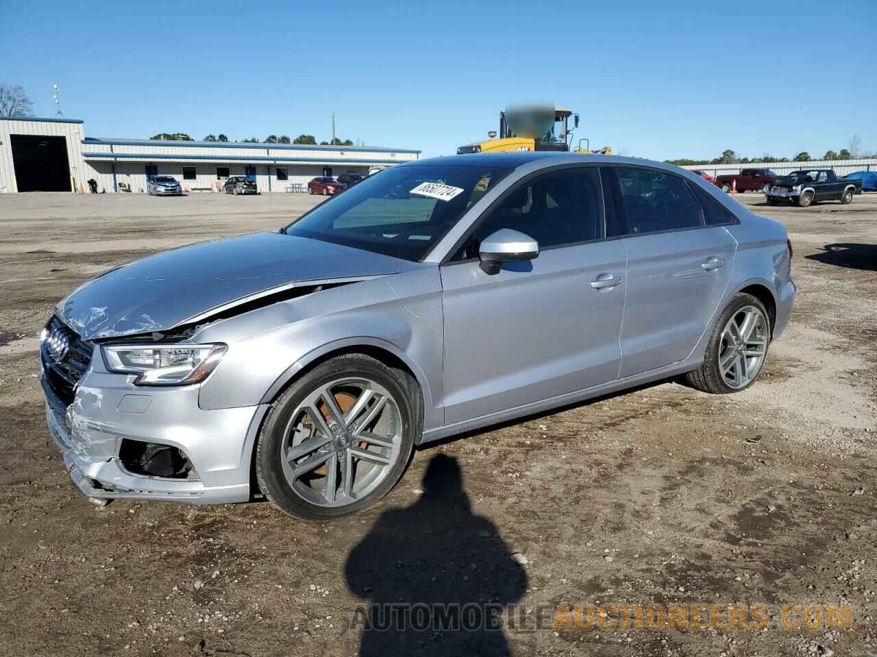 WAUAUGFF2J1046743 AUDI A3 2018