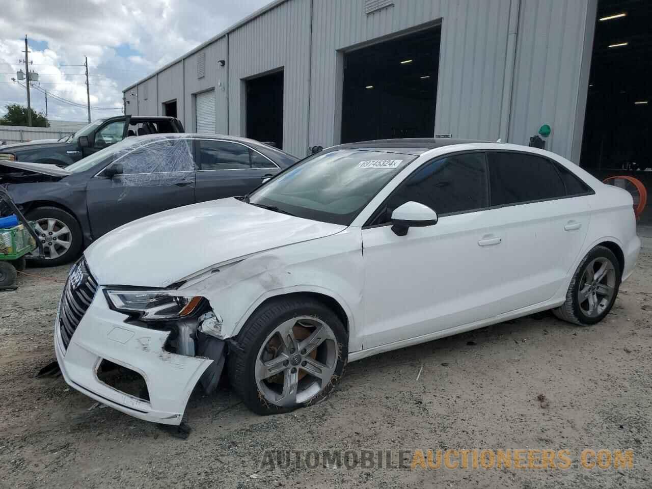 WAUAUGFF2J1060688 AUDI A3 2018