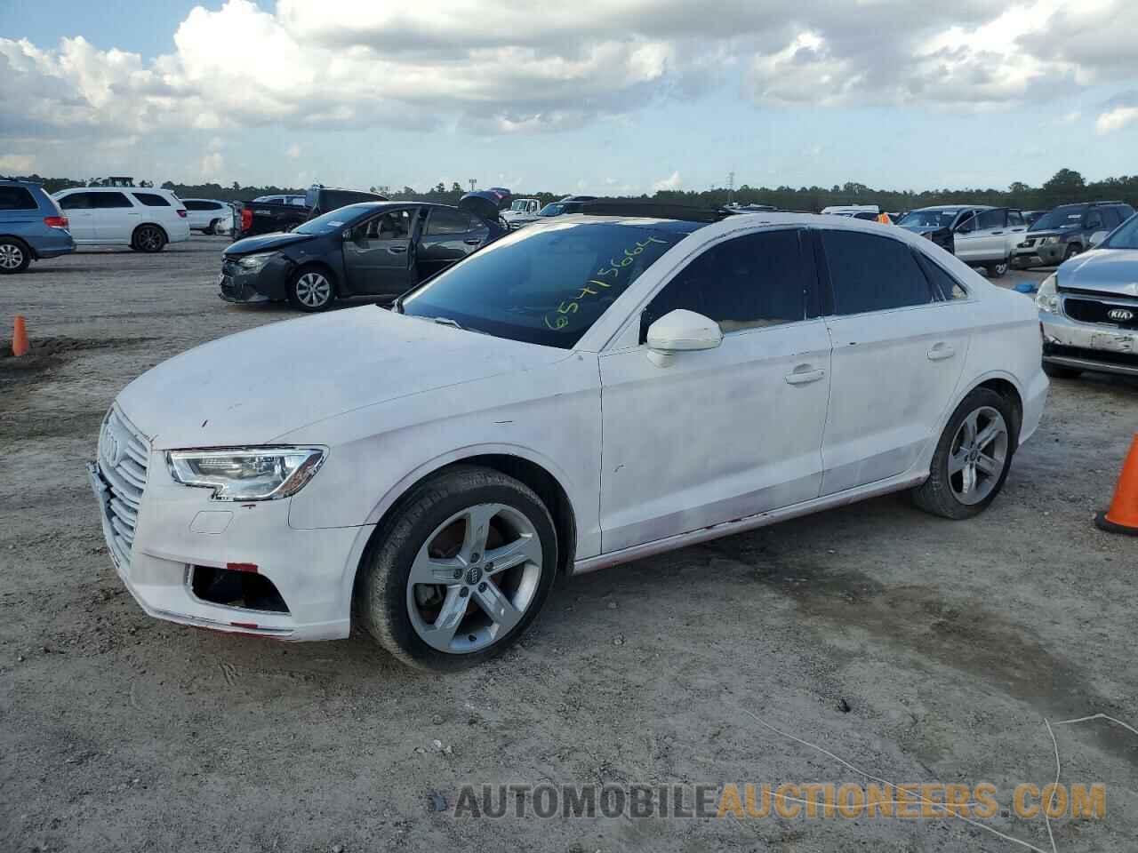 WAUAUGFF2J1081640 AUDI A3 2018