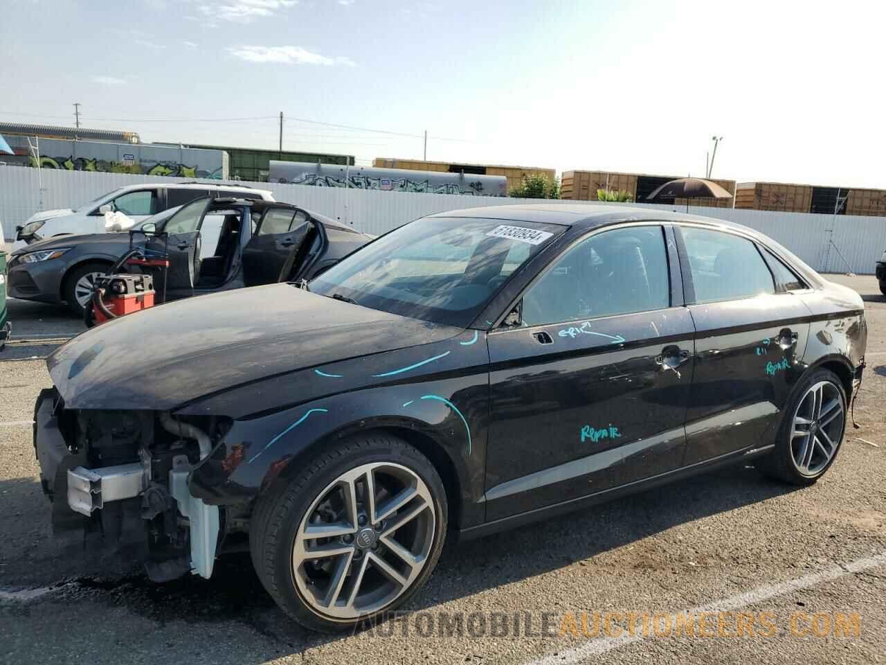 WAUAUGFF3H1054487 AUDI A3 2017