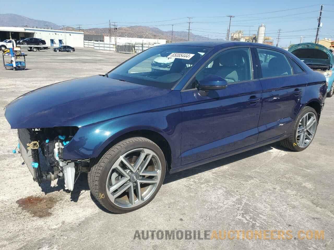 WAUAUGFF3H1079051 AUDI A3 2017