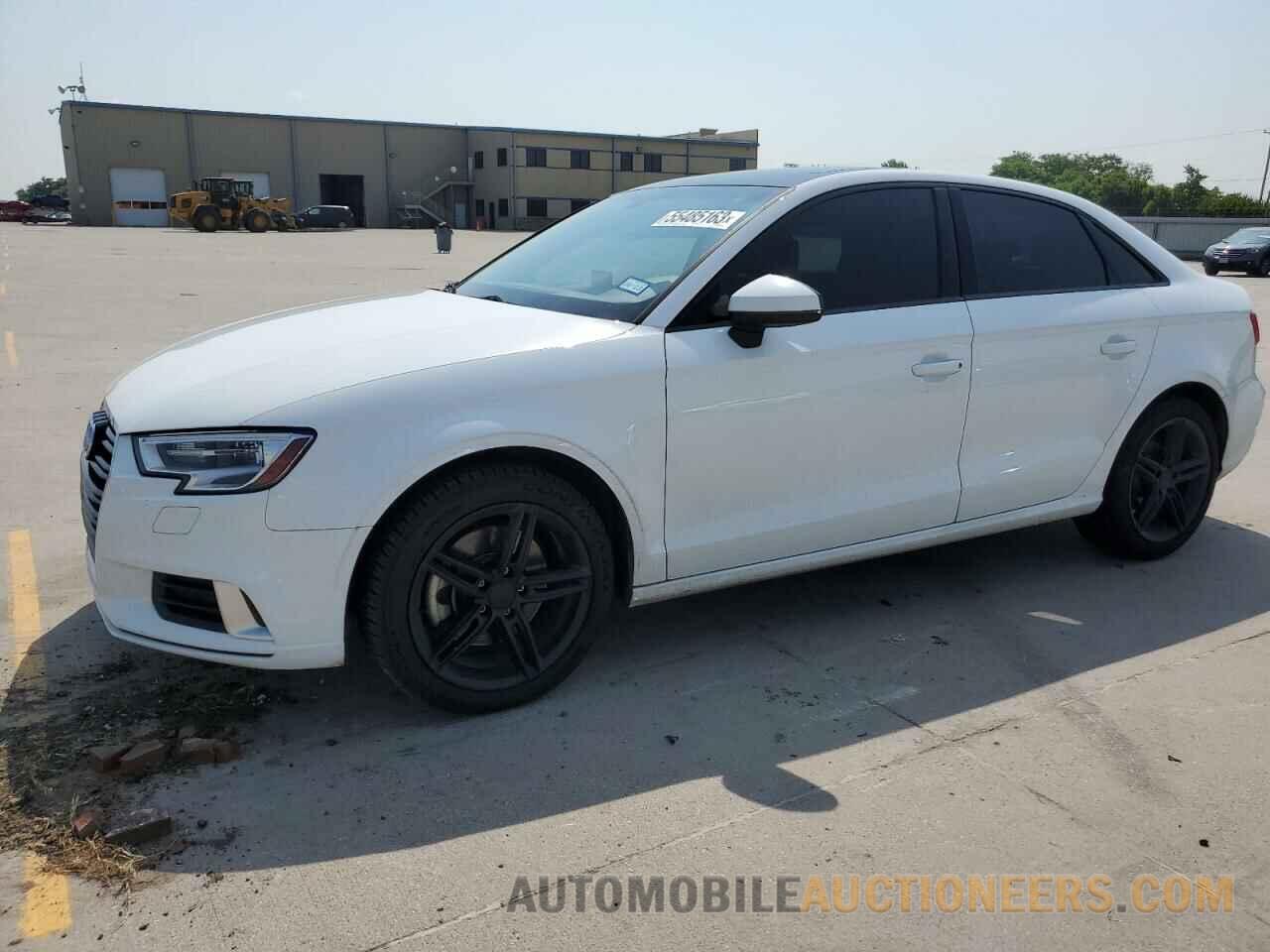 WAUAUGFF4J1037011 AUDI A3 2018