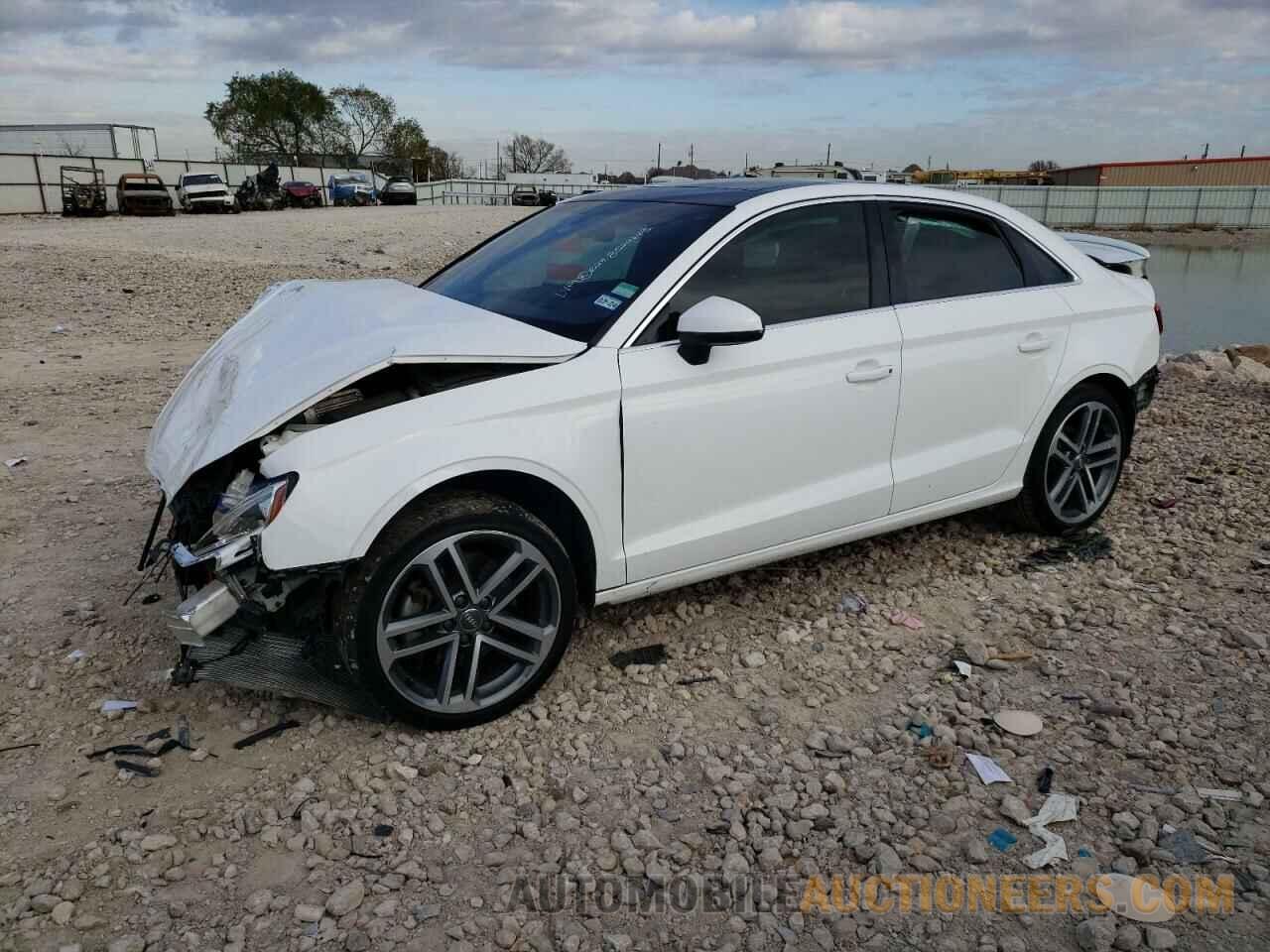 WAUAUGFF5K1011048 AUDI A3 2019