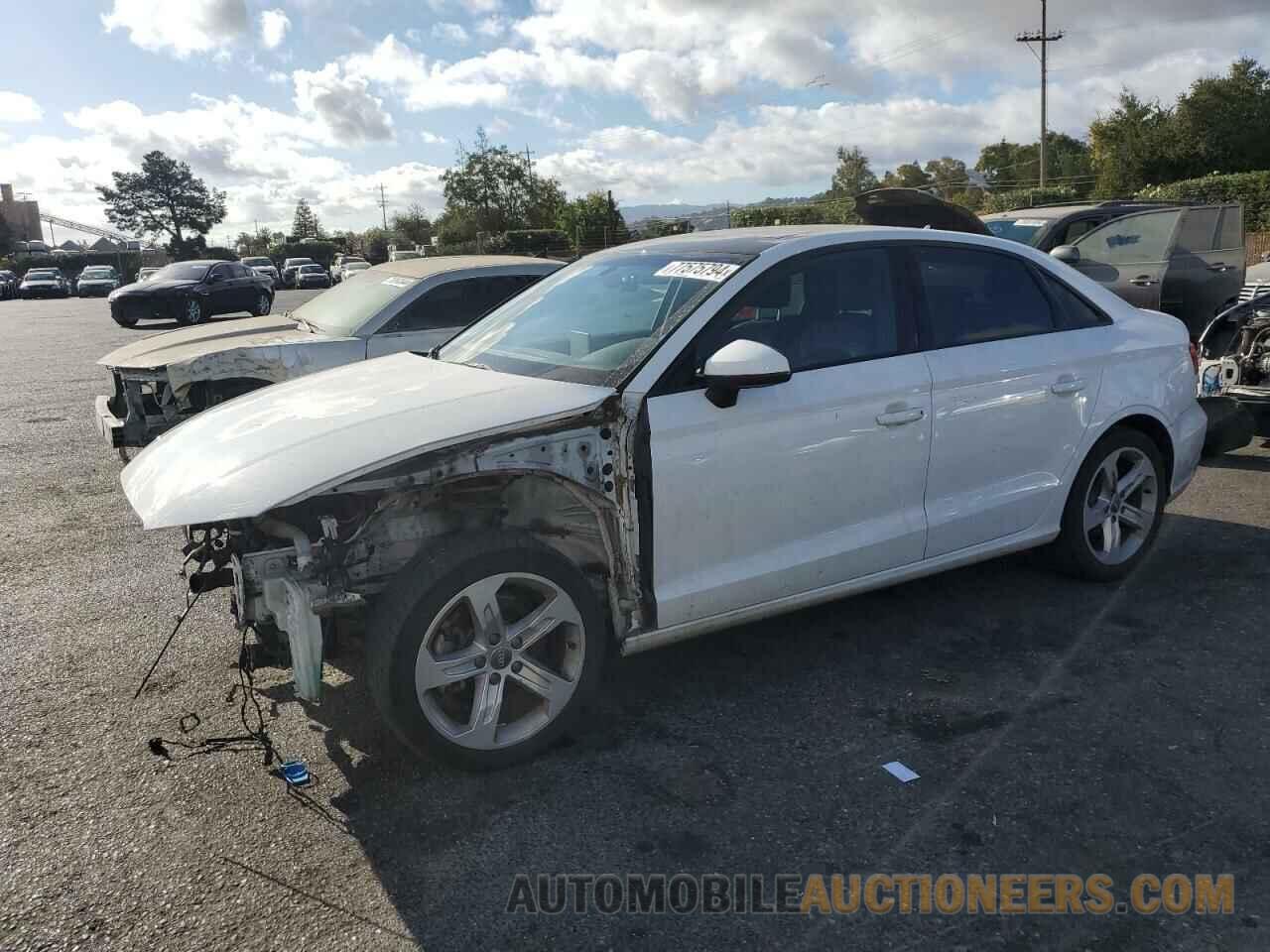 WAUAUGFF6J1014118 AUDI A3 2018