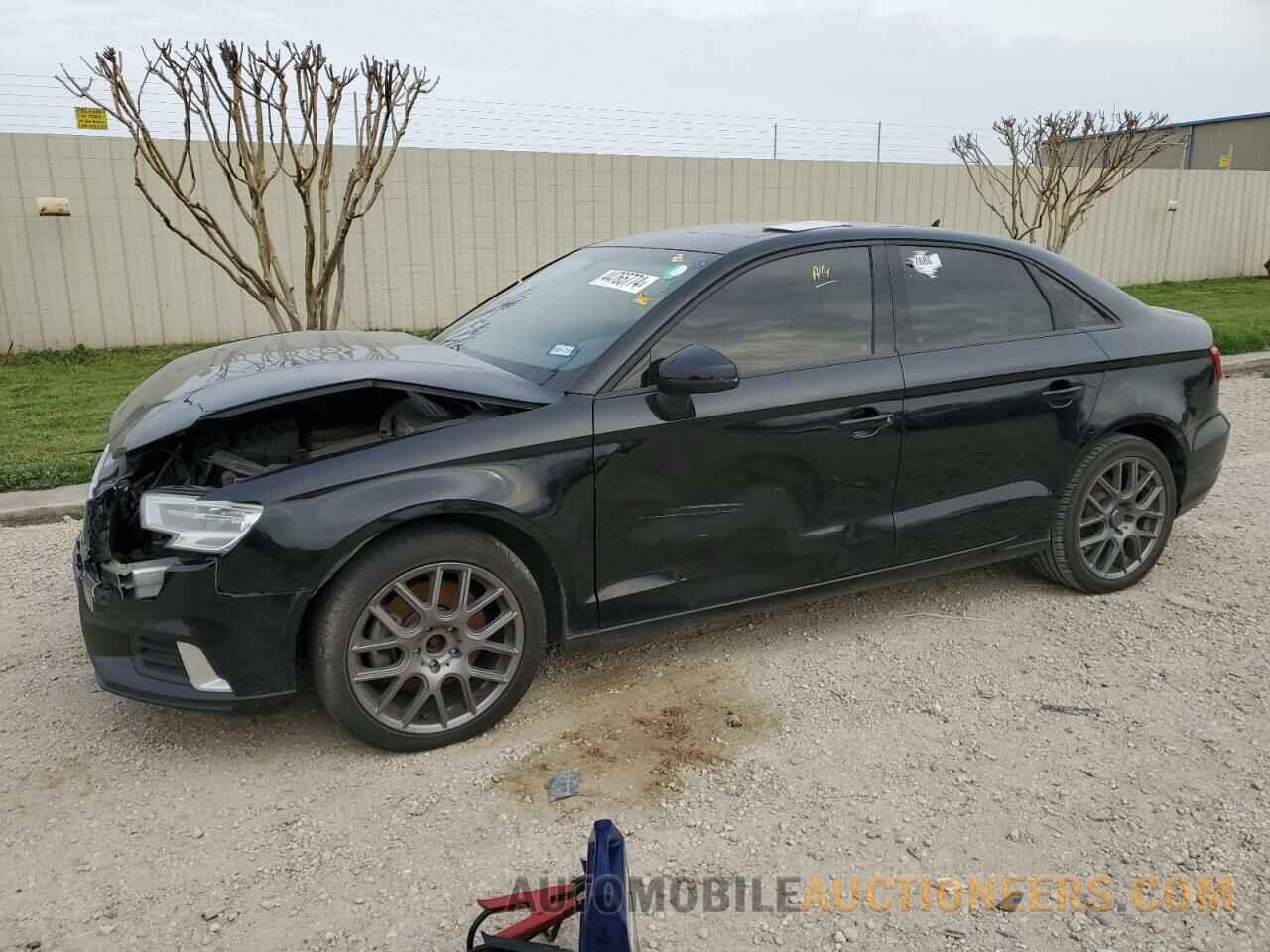 WAUAUGFF7H1072605 AUDI A3 2017