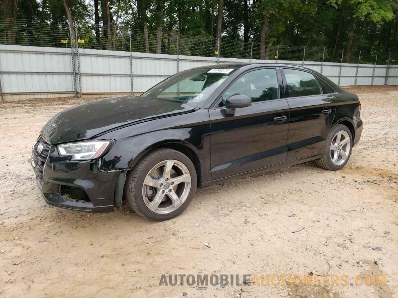 WAUAUGFF7K1024884 AUDI A3 2019