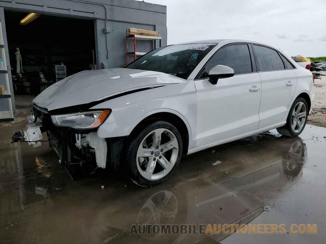 WAUAUGFF8H1036101 AUDI A3 2017